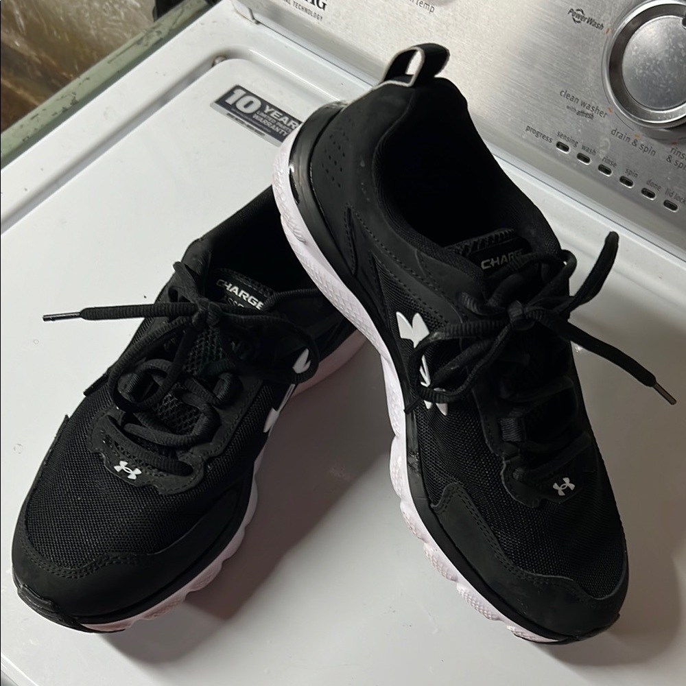 Under Armour Charged Assert 9